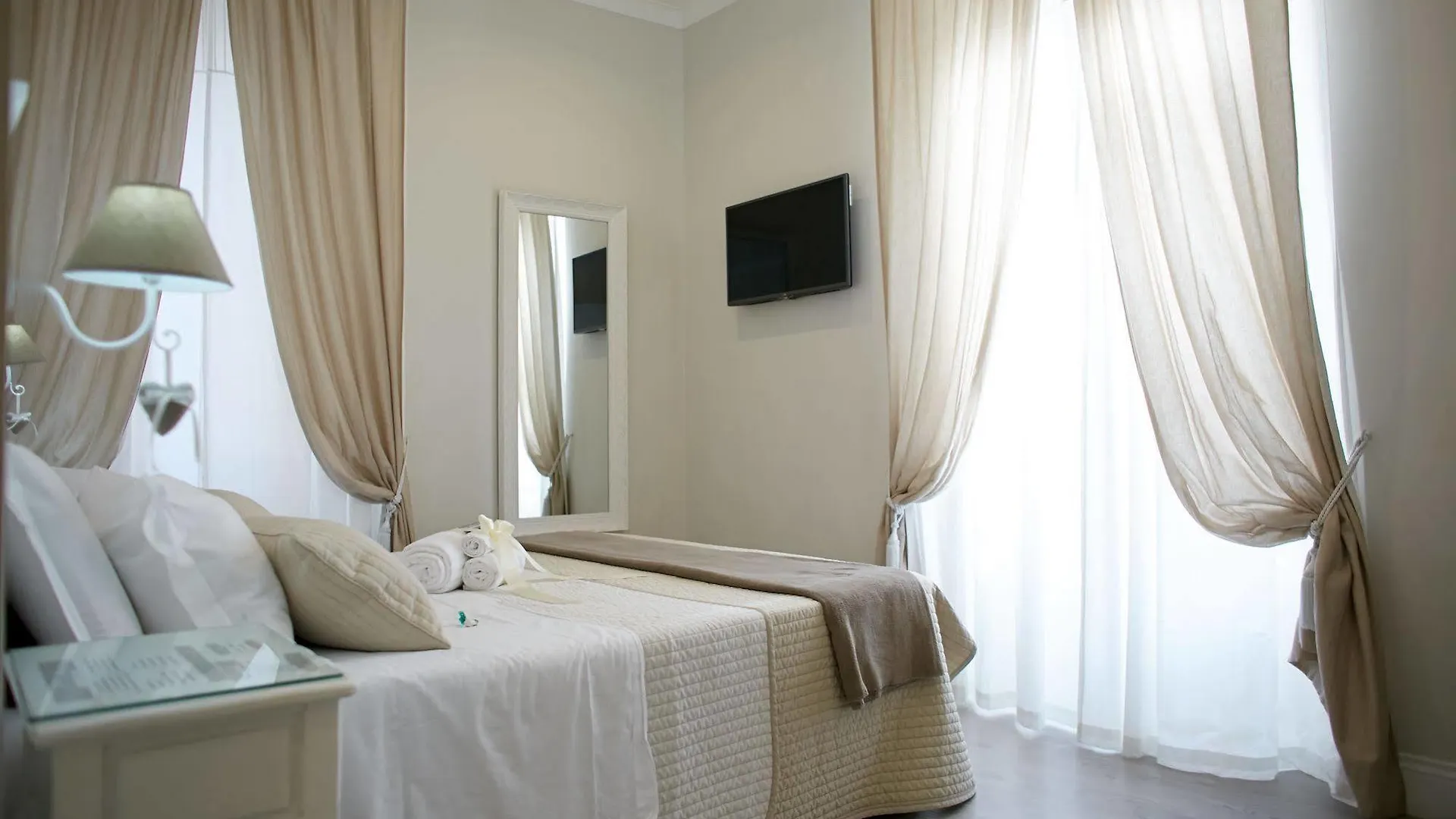 Charme & Chic Bed & Breakfast Rome 2*,